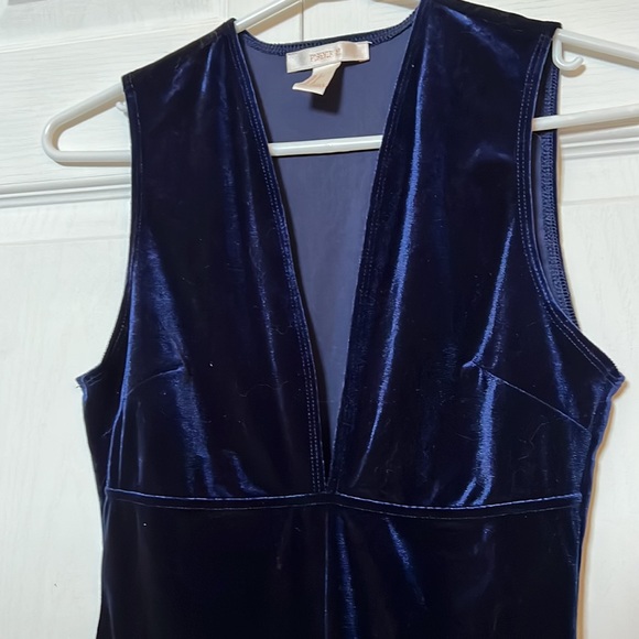 Deep V Neck Velvet Bodysuit - Picture 2 of 5